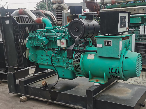河南冬季低温环境下，500KW发电机组启动电瓶的容量需求具体会增加多少？